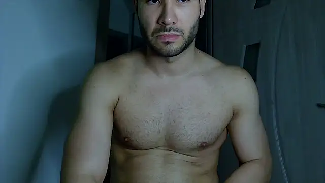 Snapshot of Justynn1 chatting on 07/05/26, 11:01 Justynn1 online show from 07/05/26, 11:01