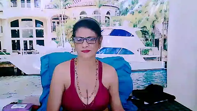 Snapshot of IndianAllure chatting on 01/17/25, 05:42 IndianAllure online show from 01/17/25, 05:42