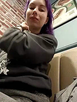 Frost foxy online show from 01/04/25, 05:37