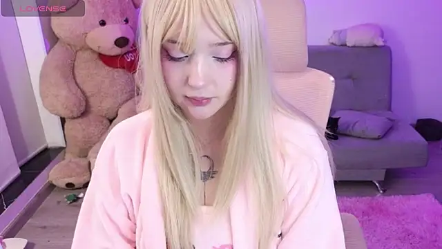 KuroChan420 online show from 05/07/26, 03:12