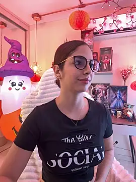 Zoe Bae online show from 10/15/25, 10:10