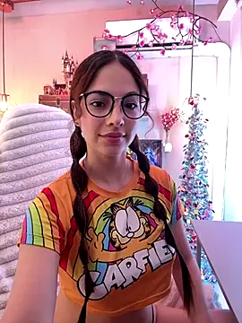 Zoe Bae online show from 12/13/25, 11:21