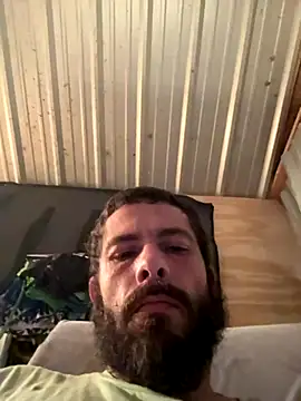 Snapshot of Sitonmyface2020@xh chatting on 10/27/25, 01:31 Sitonmyface2020xh online show from 10/27/25, 01:31