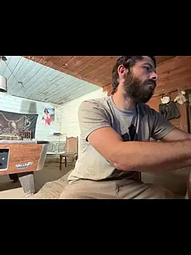 Snapshot of Sitonmyface2020@xh chatting on 11/10/25, 02:43 Sitonmyface2020xh online show from 11/10/25, 02:43