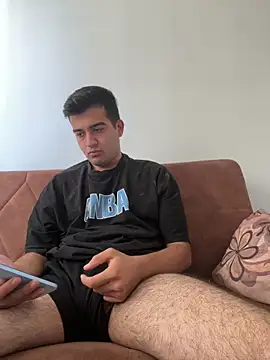 Snapshot of Ffhdr chatting on 10/13/25, 12:16 Ffhdr online show from 10/13/25, 12:16