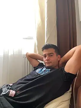 Snapshot of Ffhdr chatting on 11/01/25, 12:40 Ffhdr online show from 11/01/25, 12:40