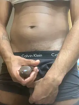 Snapshot of catchit231 chatting on 12/28/24, 02:11 catchit231 online show from 12/28/24, 02:11