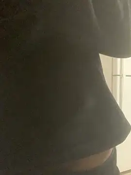 Snapshot of catchit231 chatting on 01/06/25, 09:43 catchit231 online show from 01/06/25, 09:43