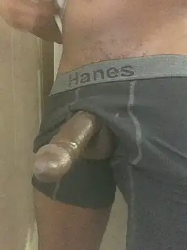 Snapshot of catchit231 chatting on 01/08/25, 08:29 catchit231 online show from 01/08/25, 08:29