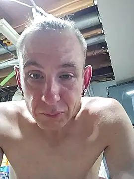 Snapshot of jjdirty6996 chatting on 09/14/25, 10:03 jjdirty6996 online show from 09/14/25, 10:03