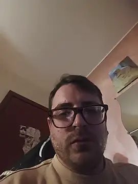 Snapshot of Aleee69 chatting on 03/26/26, 06:24 Aleee69 online show from 03/26/26, 06:24