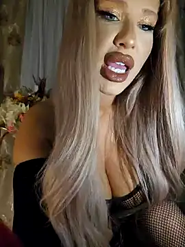 Snapshot of AlmaGraceX chatting on 12/06/24, 12:12 AlmaGraceX online show from 12/06/24, 12:12