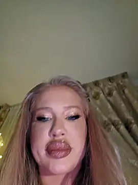 Snapshot of AlmaGraceX chatting on 12/31/24, 12:54 AlmaGraceX online show from 12/31/24, 12:54