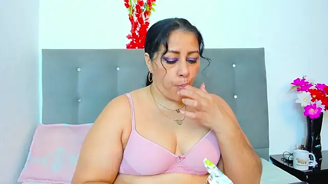 SexxyPamela online show from 09/24/25, 07:33