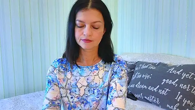 Snapshot of _Lily_ chatting on 09/29/25, 08:30  Lily  online show from 09/29/25, 08:30