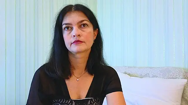 Snapshot of _Lily_ chatting on 11/13/25, 06:56 Lily online show from 11/13/25, 06:56