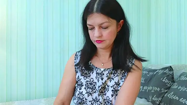 Snapshot of _Lily_ chatting on 03/23/26, 11:58 Lily online show from 03/23/26, 11:58