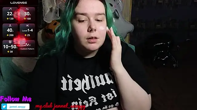 JannetPie online show from 10/28/25, 02:31