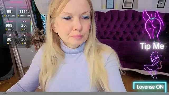 Snapshot of Abby_Moore_ chatting on 06/02/26, 07:10 Abby Moore online show from 06/02/26, 07:10