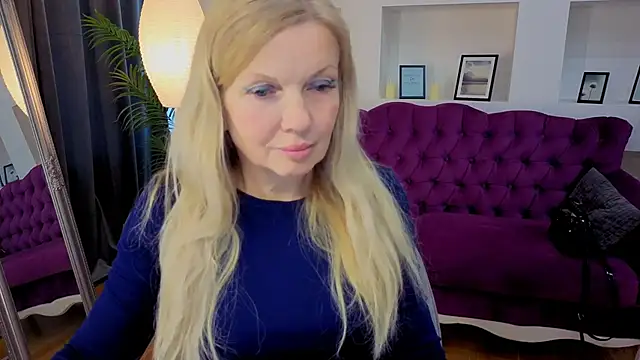 Snapshot of Abby_Moore_ chatting on 06/09/26, 06:47 Abby Moore online show from 06/09/26, 06:47