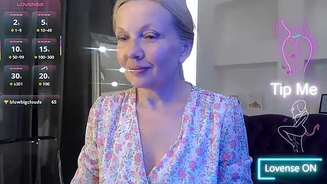 Snapshot of Abby_Moore_ chatting on 07/14/26, 10:21 Abby Moore online show from 07/14/26, 10:21