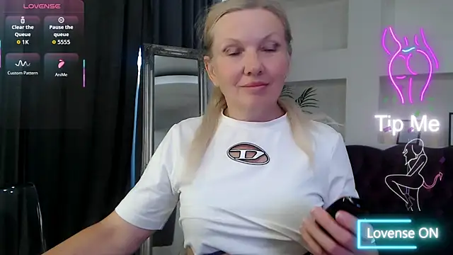 Snapshot of Abby_Moore_ chatting on 07/29/26, 06:33 Abby Moore online show from 07/29/26, 06:33
