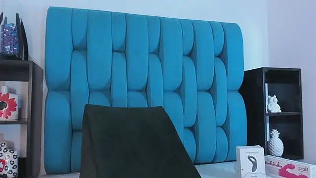 Snapshot of AlanNaughty chatting on 12/27/24, 11:10 AlanNaughty online show from 12/27/24, 11:10