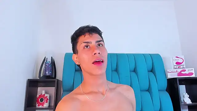 Snapshot of AlanNaughty chatting on 01/14/25, 10:23 AlanNaughty online show from 01/14/25, 10:23