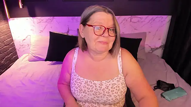 Shannonshine online show from 11/14/25, 05:17