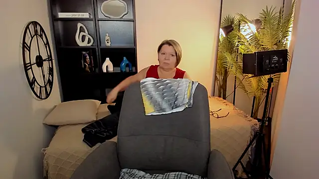 Shannonshine online show from 05/14/26, 01:07