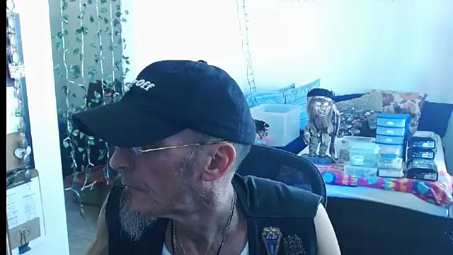 Snapshot of mycock2474u chatting on 02/26/25, 09:16 mycock2474u online show from 02/26/25, 09:16