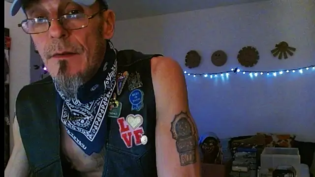 Snapshot of mycock2474u chatting on 03/01/25, 07:41 mycock2474u online show from 03/01/25, 07:41