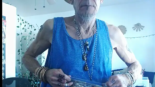 Snapshot of mycock2474u chatting on 03/02/25, 09:43 mycock2474u online show from 03/02/25, 09:43