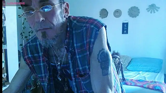 Snapshot of mycock2474u chatting on 03/17/25, 01:14 mycock2474u online show from 03/17/25, 01:14