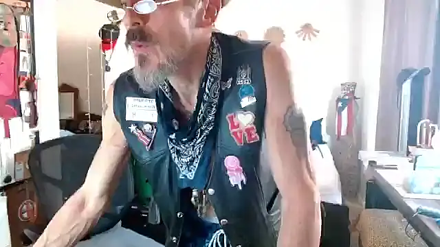 Snapshot of mycock2474u chatting on 09/28/25, 09:09 mycock2474u online show from 09/28/25, 09:09