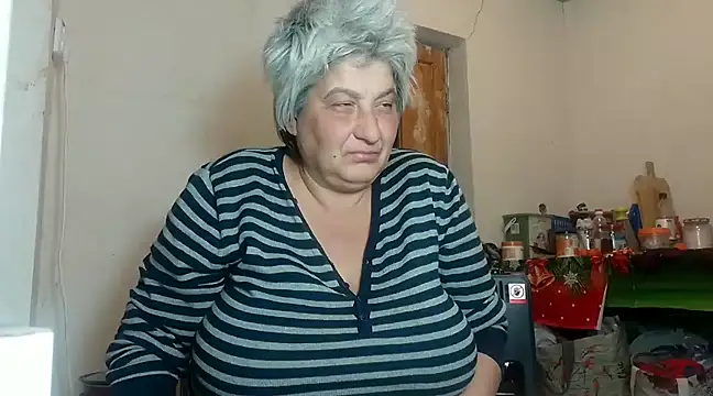 Snapshot of ExquisiteMature chatting on 01/21/25, 10:08 ExquisiteMature online show from 01/21/25, 10:08