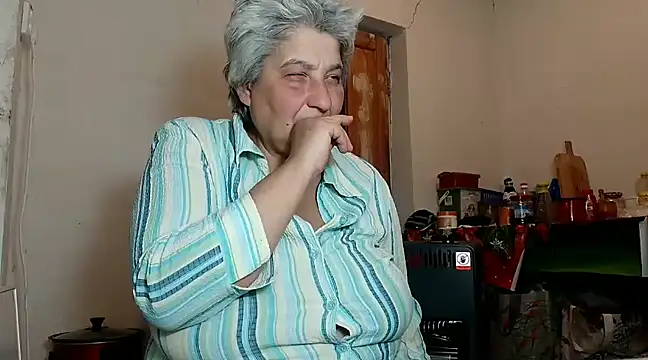 Snapshot of ExquisiteMature chatting on 01/23/25, 03:05 ExquisiteMature online show from 01/23/25, 03:05