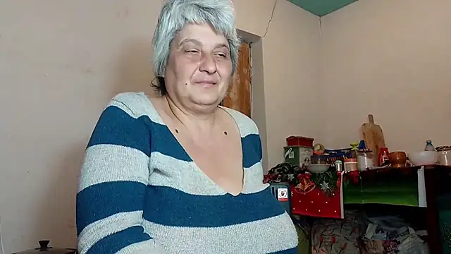 Snapshot of ExquisiteMature chatting on 02/05/25, 09:29 ExquisiteMature online show from 02/05/25, 09:29