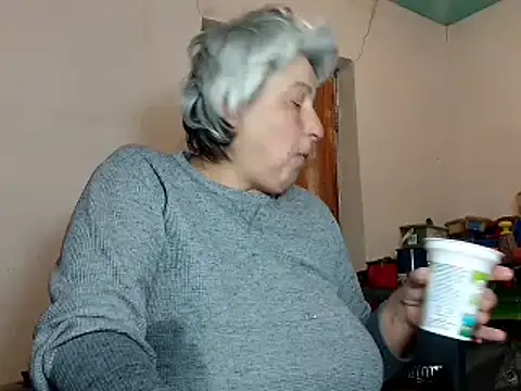 Snapshot of ExquisiteMature chatting on 02/15/25, 03:28 ExquisiteMature online show from 02/15/25, 03:28