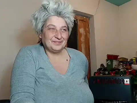 Snapshot of ExquisiteMature chatting on 02/17/25, 08:47 ExquisiteMature online show from 02/17/25, 08:47