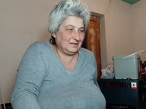 Snapshot of ExquisiteMature chatting on 02/18/25, 06:37 ExquisiteMature online show from 02/18/25, 06:37