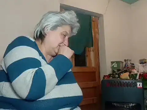 Snapshot of ExquisiteMature chatting on 02/22/25, 05:57 ExquisiteMature online show from 02/22/25, 05:57