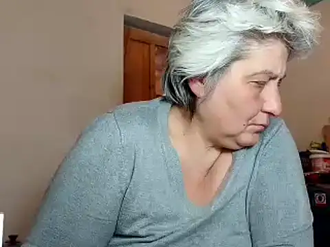 Snapshot of ExquisiteMature chatting on 03/05/25, 10:22 ExquisiteMature online show from 03/05/25, 10:22