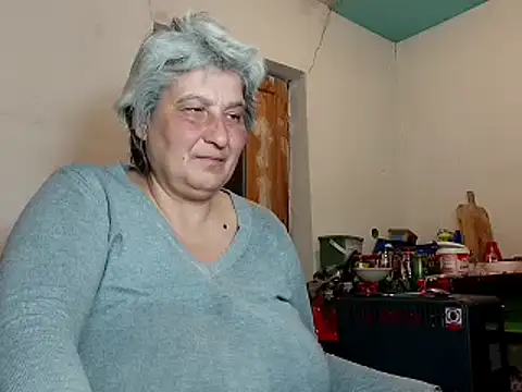 Snapshot of ExquisiteMature chatting on 03/05/25, 03:40 ExquisiteMature online show from 03/05/25, 03:40