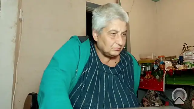 Snapshot of ExquisiteMature chatting on 09/17/25, 11:50 ExquisiteMature online show from 09/17/25, 11:50