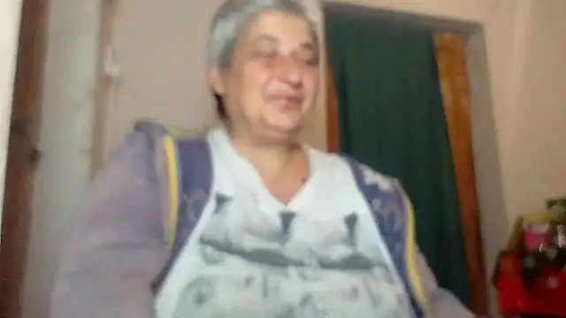 Snapshot of ExquisiteMature chatting on 10/14/25, 07:09 ExquisiteMature online show from 10/14/25, 07:09