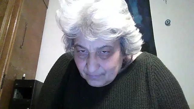 Snapshot of ExquisiteMature chatting on 04/13/26, 08:14 ExquisiteMature online show from 04/13/26, 08:14