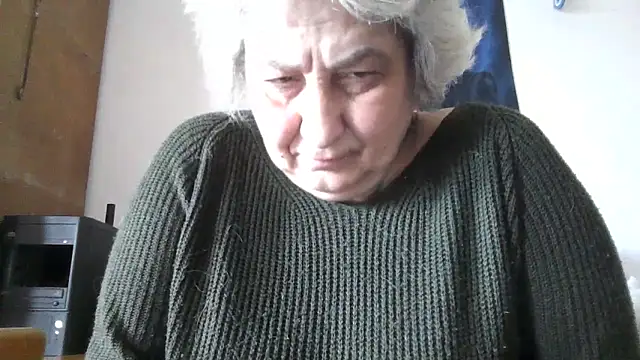 Snapshot of ExquisiteMature chatting on 04/15/26, 07:37 ExquisiteMature online show from 04/15/26, 07:37