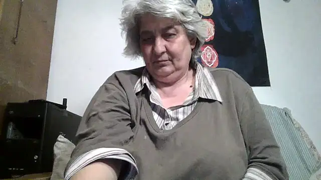 Snapshot of ExquisiteMature chatting on 04/16/26, 10:01 ExquisiteMature online show from 04/16/26, 10:01
