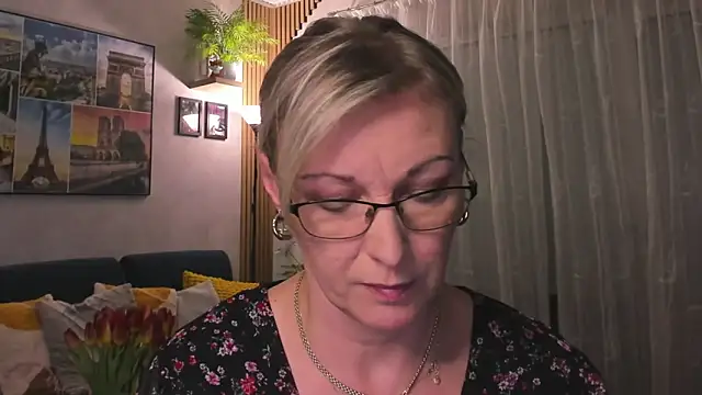 vanessa chat online show from 02/19/25, 05:49